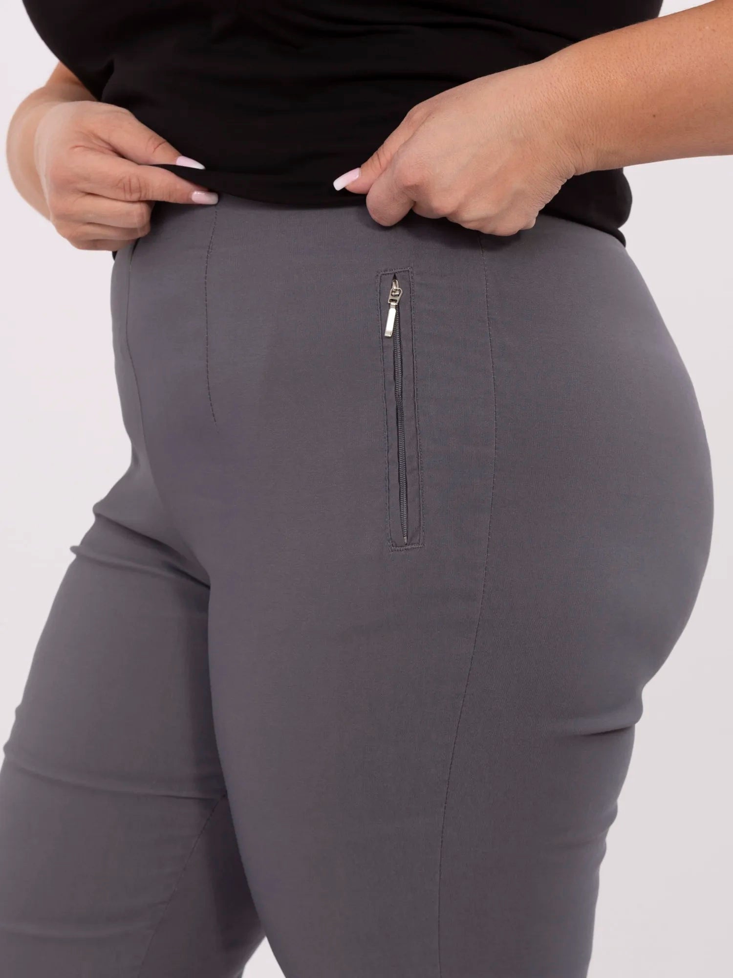 Grafitowe eleganckie spodnie plus size