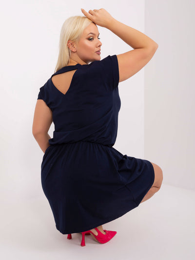 Granatowa basic sukienka plus size z gumką w pasie