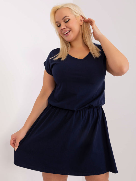 Granatowa basic sukienka plus size z gumką w pasie