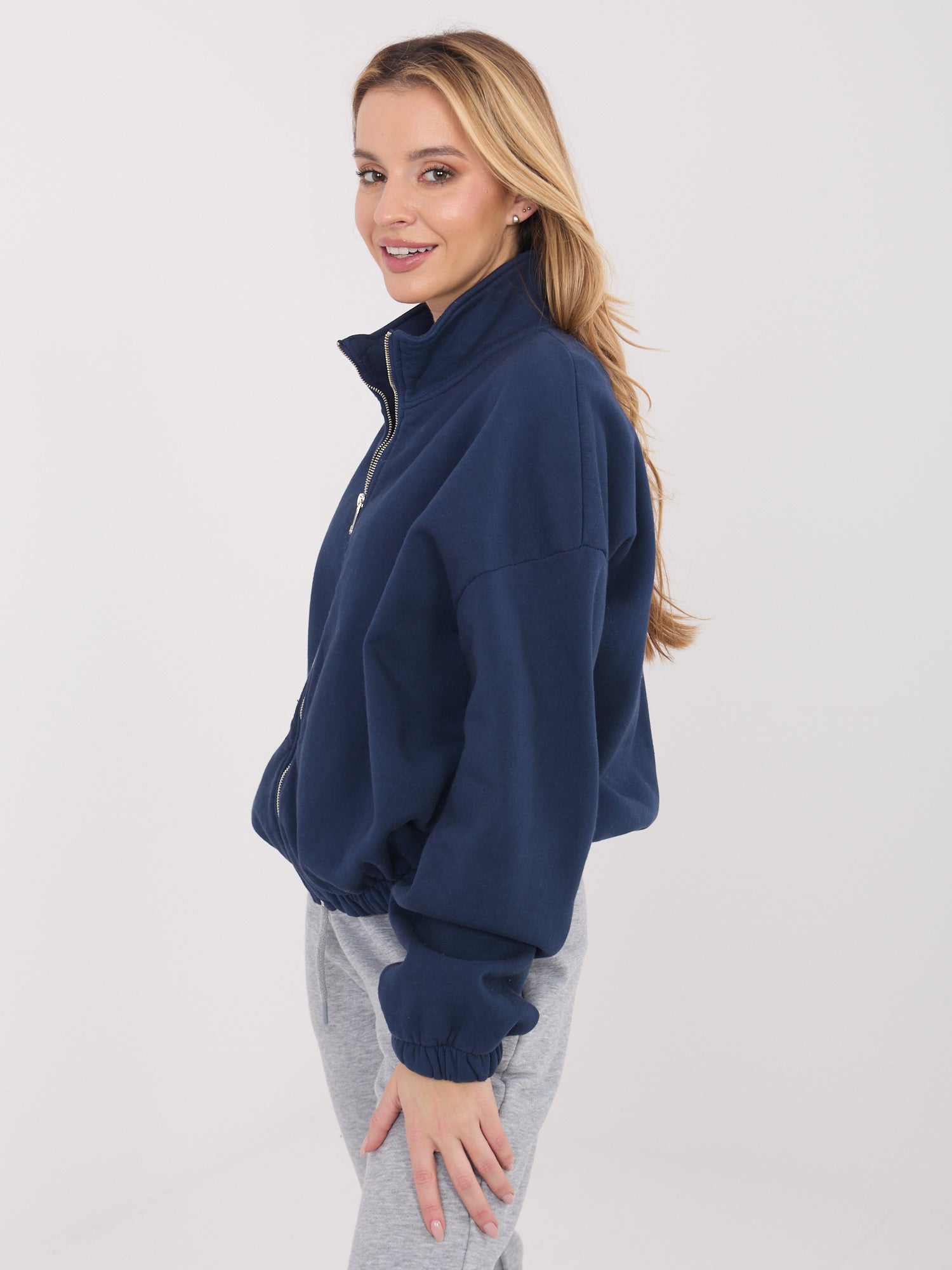 Granatowa ocieplana bluza basic ze stójką