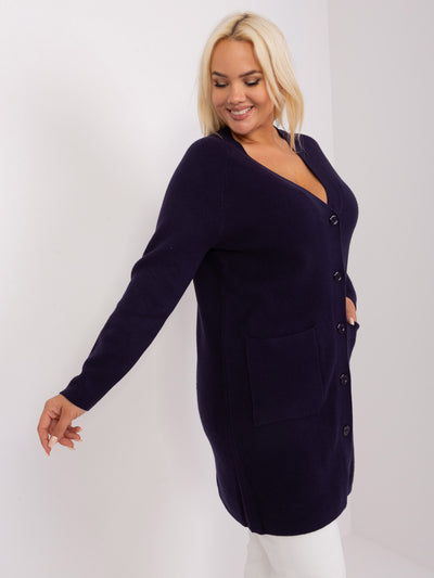Granatowy sweter plus size z dzianiny