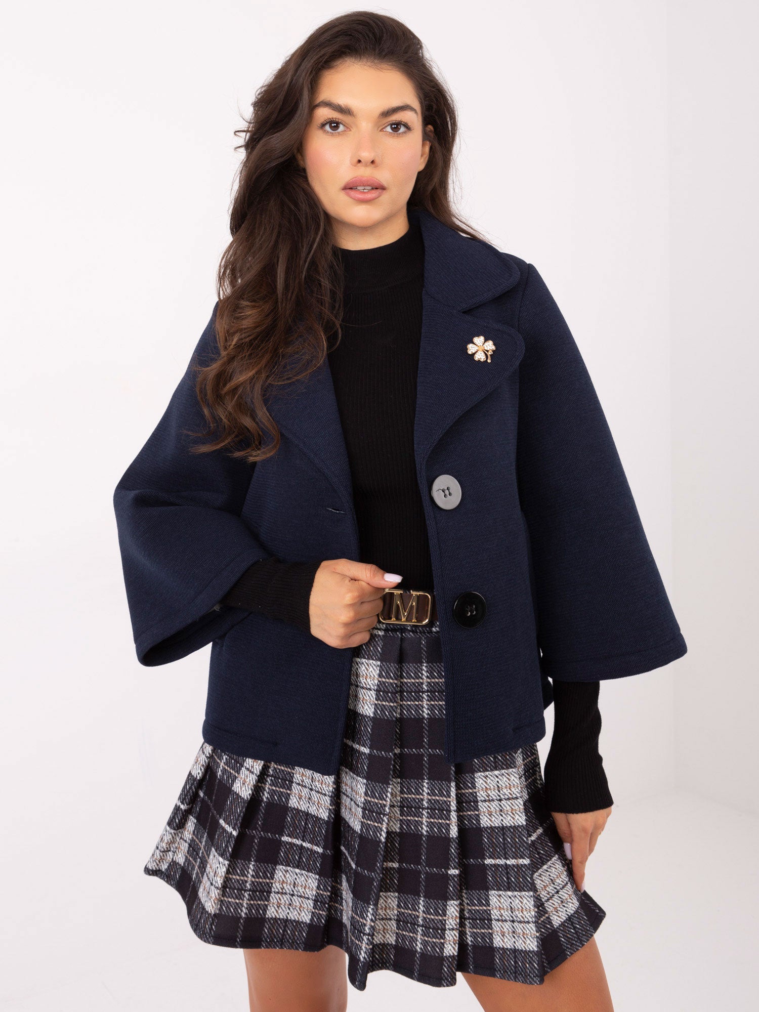 RUE PARIS Granatowy damski płaszcz z broszką