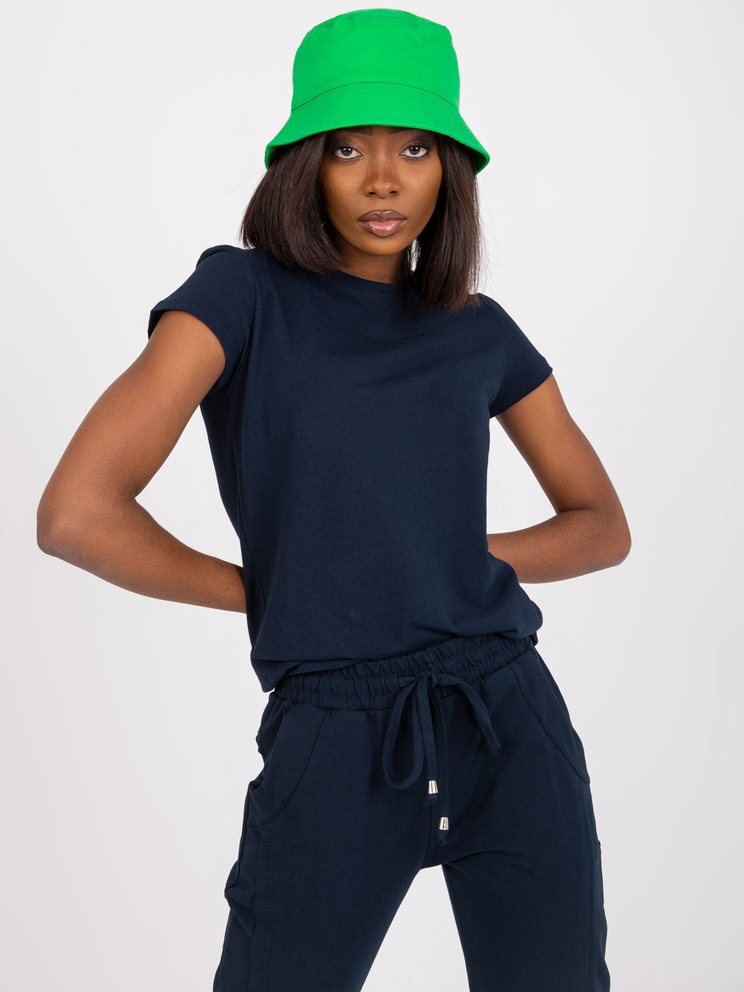 Granatowy t-shirt Peachy