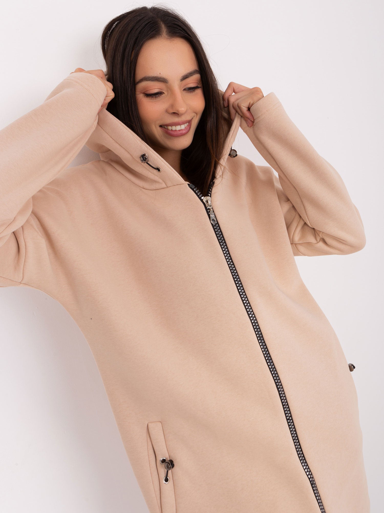 Jasnobeżowa długa bluza basic Tina RUE PARIS