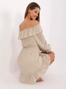 OCH BELLA Jasnobeżowa sukienka boho z paskiem