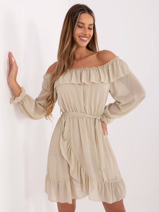 OCH BELLA Jasnobeżowa sukienka boho z paskiem