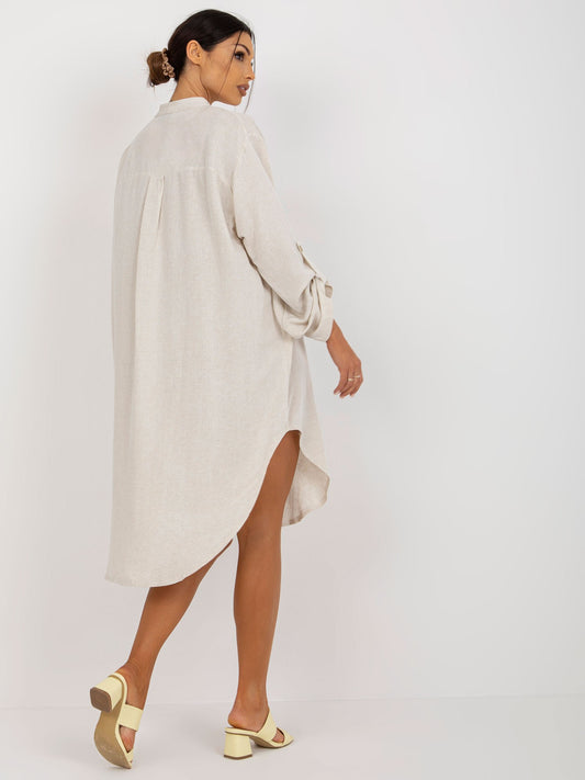 Jasnobeżowa sukienka szmizjerka oversize OCH BELLA