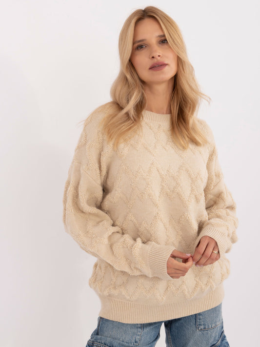 Jasnobeżowy sweter oversize z długim rękawem