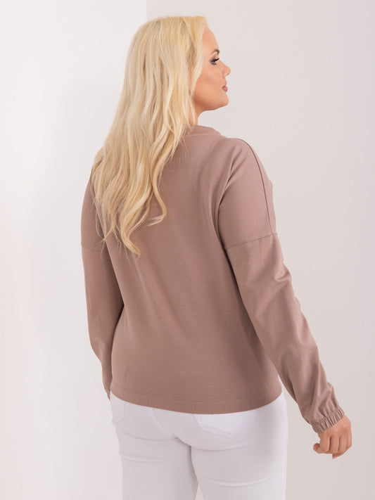 Jasnobrązowa gładka bluzka plus size z kieszenią