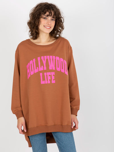 Jasnobrązowo-różowa długa bluza oversize z napisem