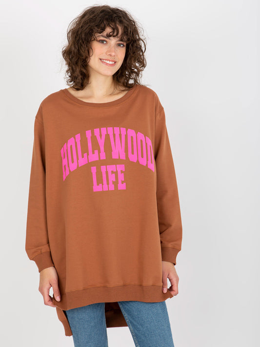 Jasnobrązowo-różowa długa bluza oversize z napisem