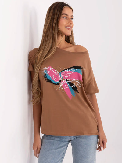 Jasnobrązowy damski t-shirt z nadrukiem