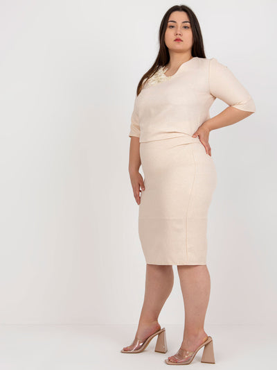 Jasnobrzoskwiniowa ołówkowa spódnica plus size
