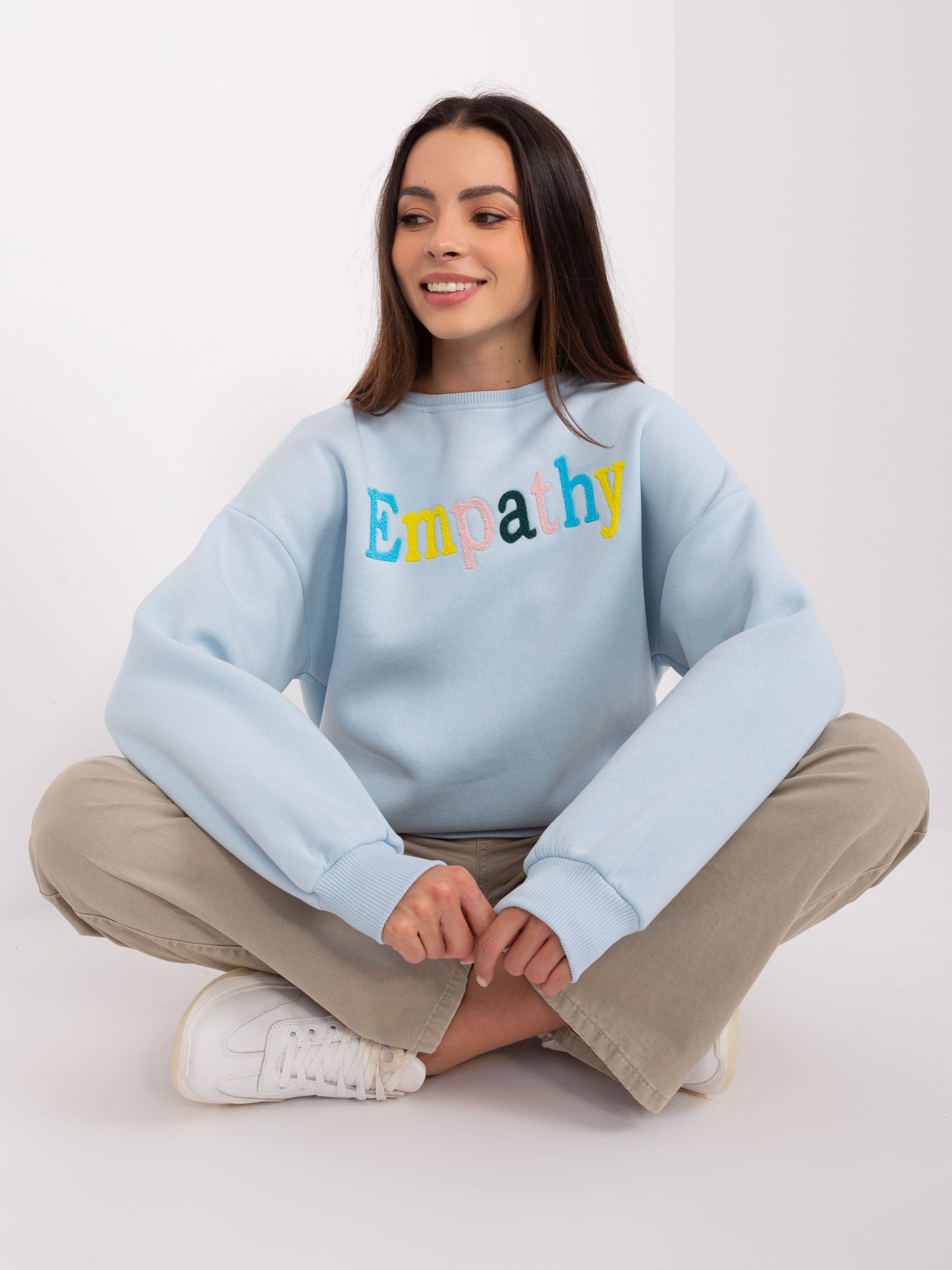 Jasnoniebieska bluza bez kaptura