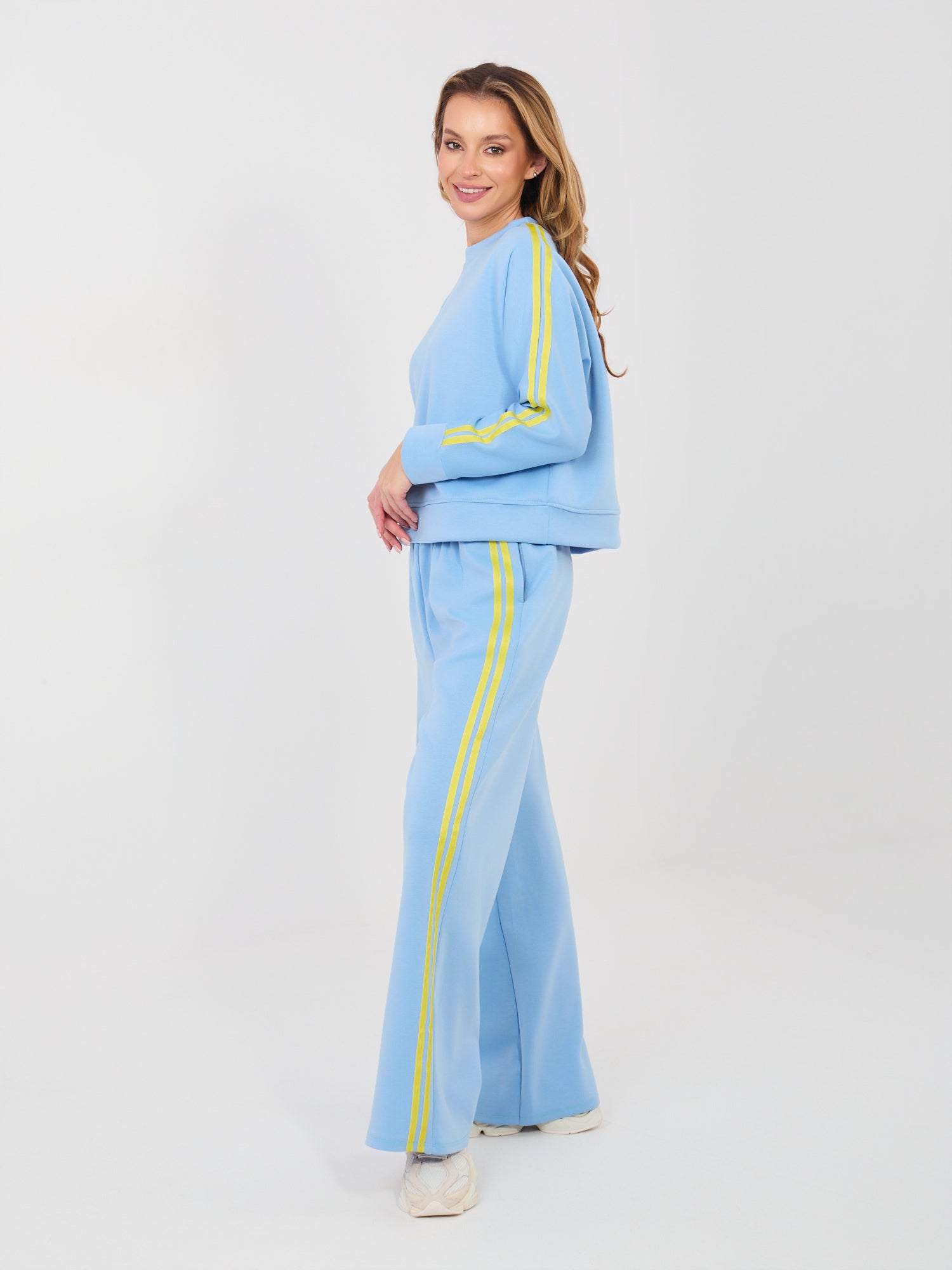 RUE PARIS Jasnoniebieska bluza oversize bez kaptura