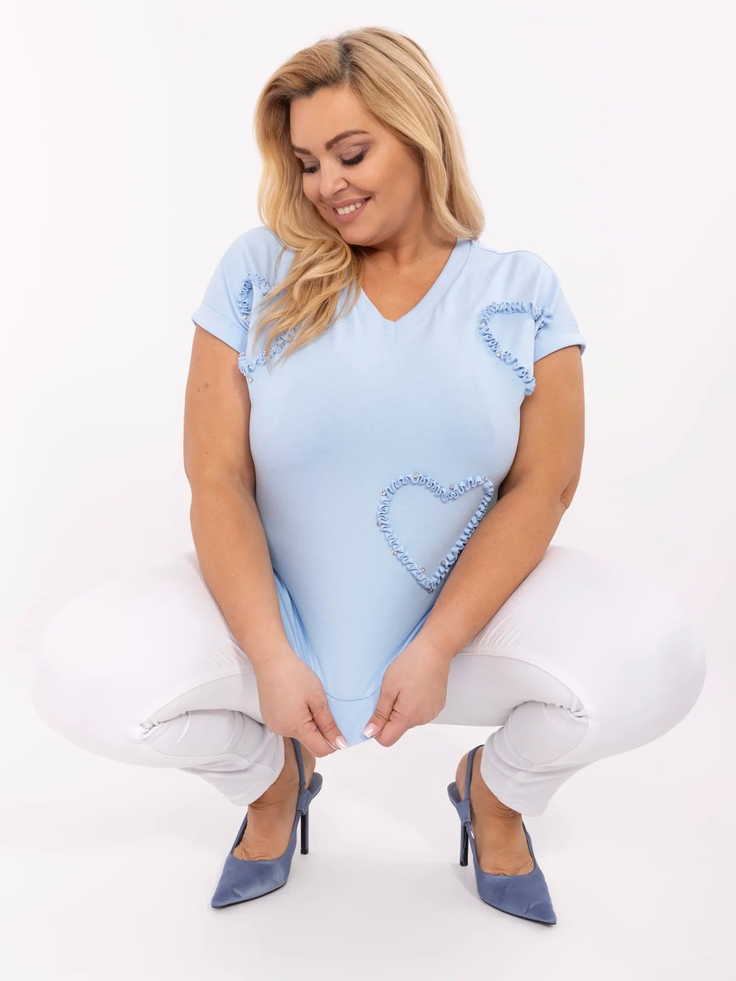 Jasnoniebieska bluzka plus size w serca