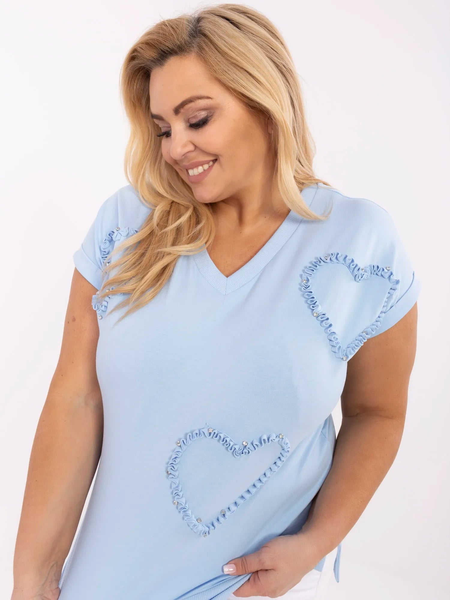 Jasnoniebieska bluzka plus size w serca