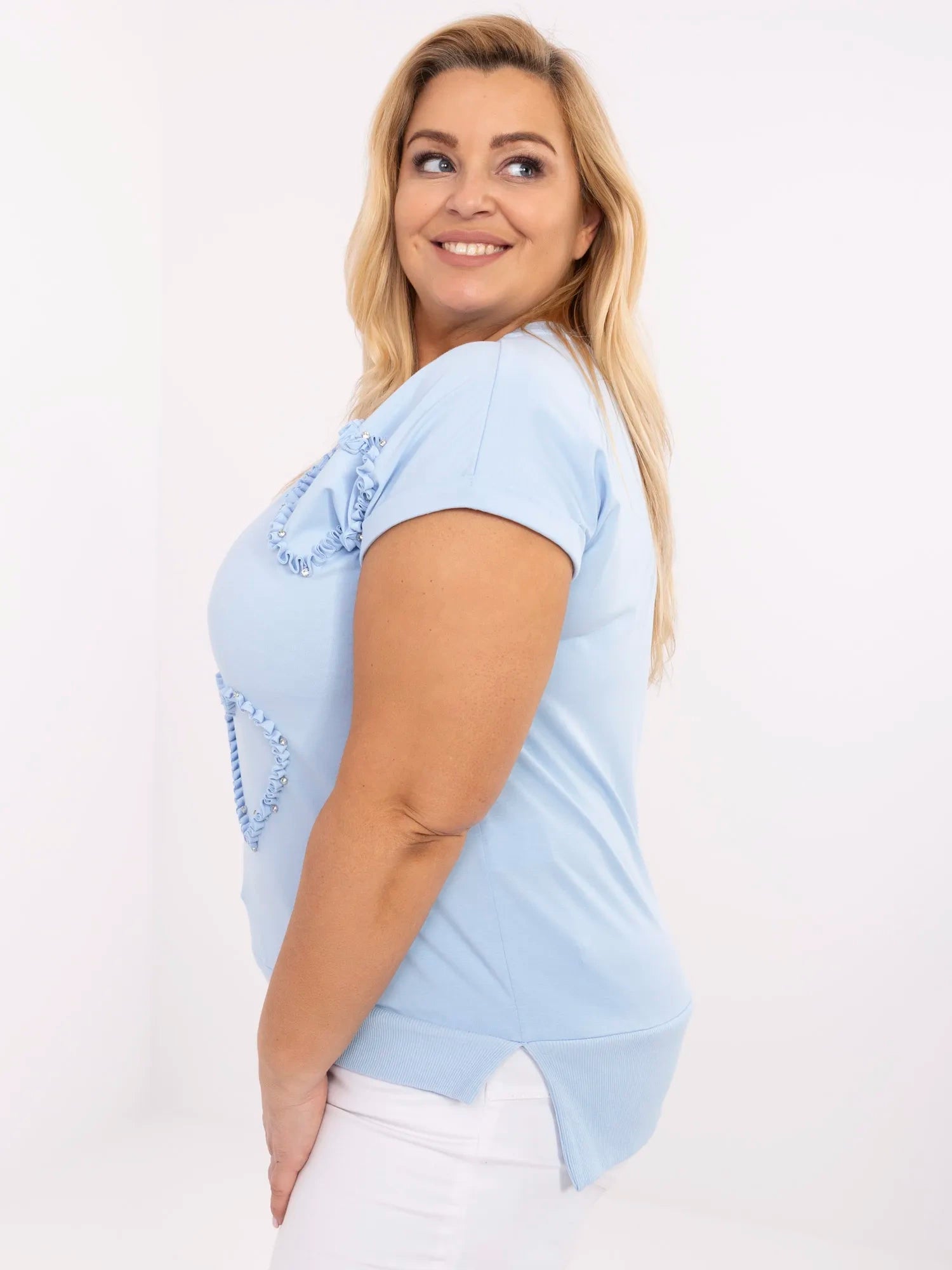 Jasnoniebieska bluzka plus size w serca