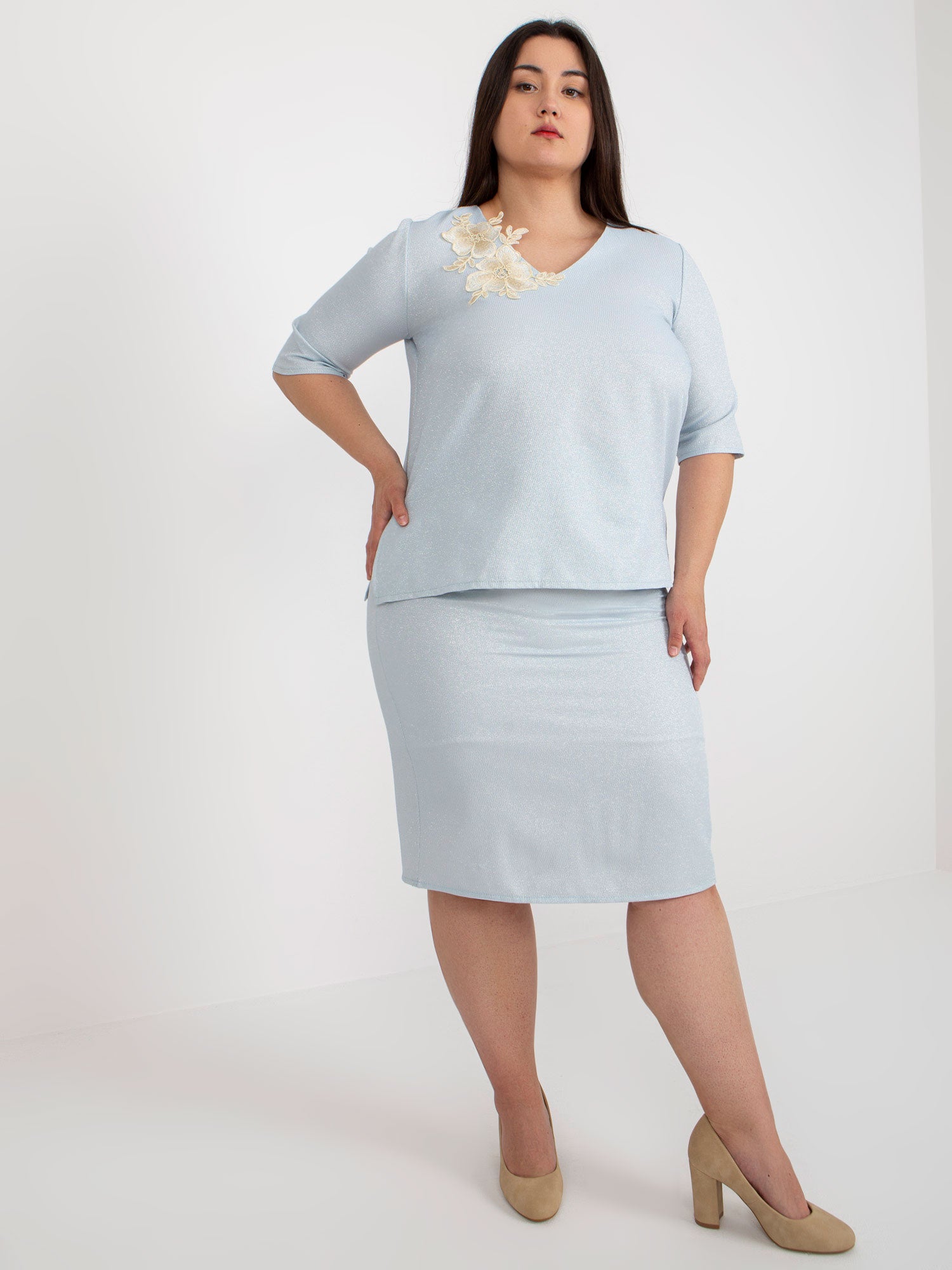 Jasnoniebieska bluzka plus size z krótkim rękawem