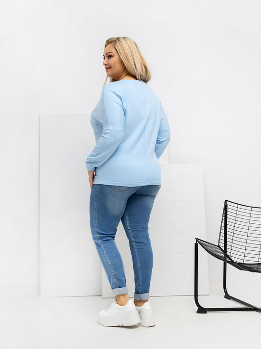 Jasnoniebieska bluzka plus size z okrągłym dekoltem