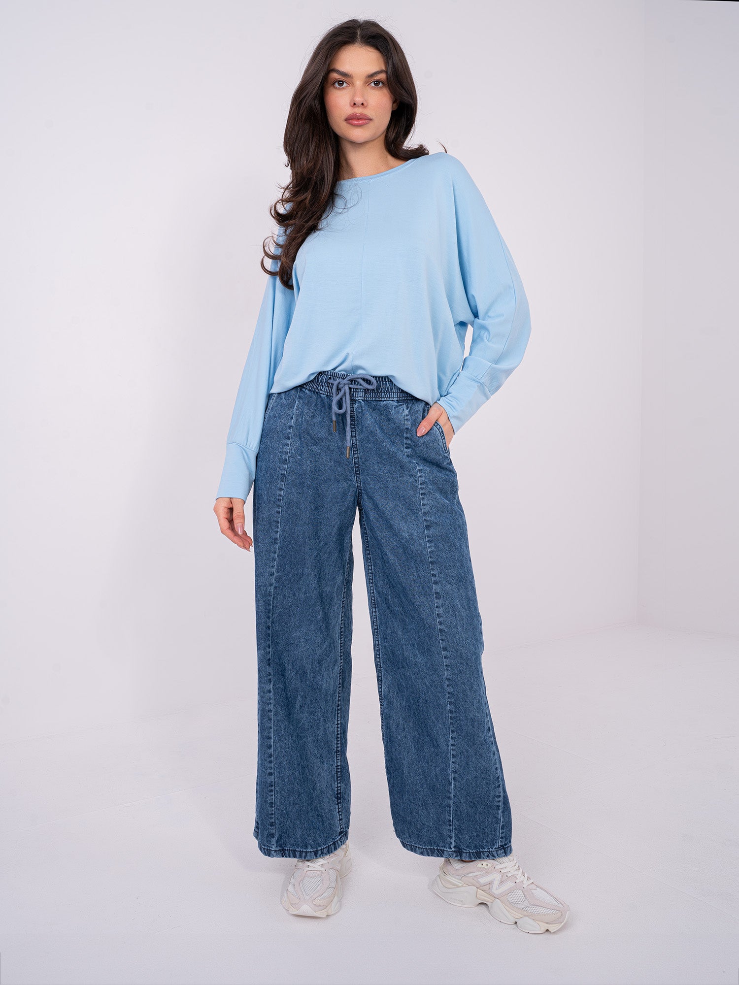 Jasnoniebieska bluzka oversize z modalu