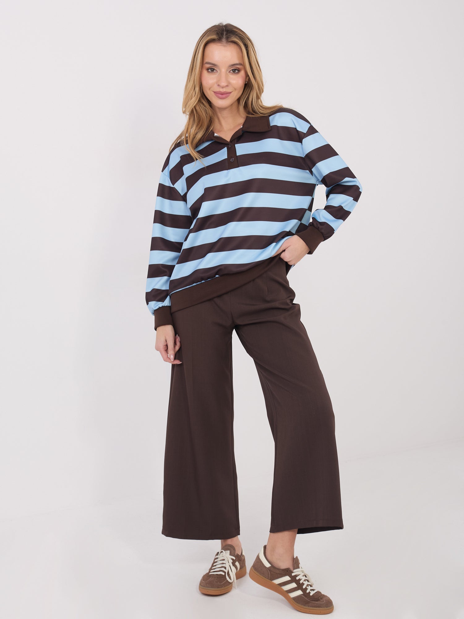 Jasnoniebieska damska bluza typu polo