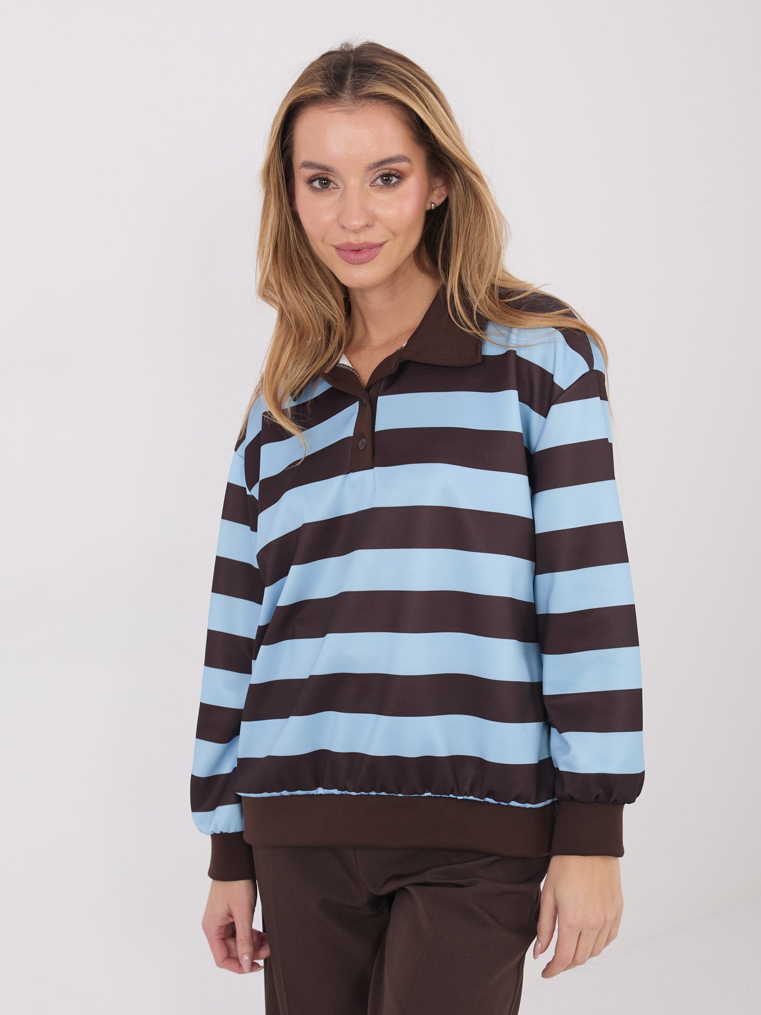 Jasnoniebieska damska bluza typu polo