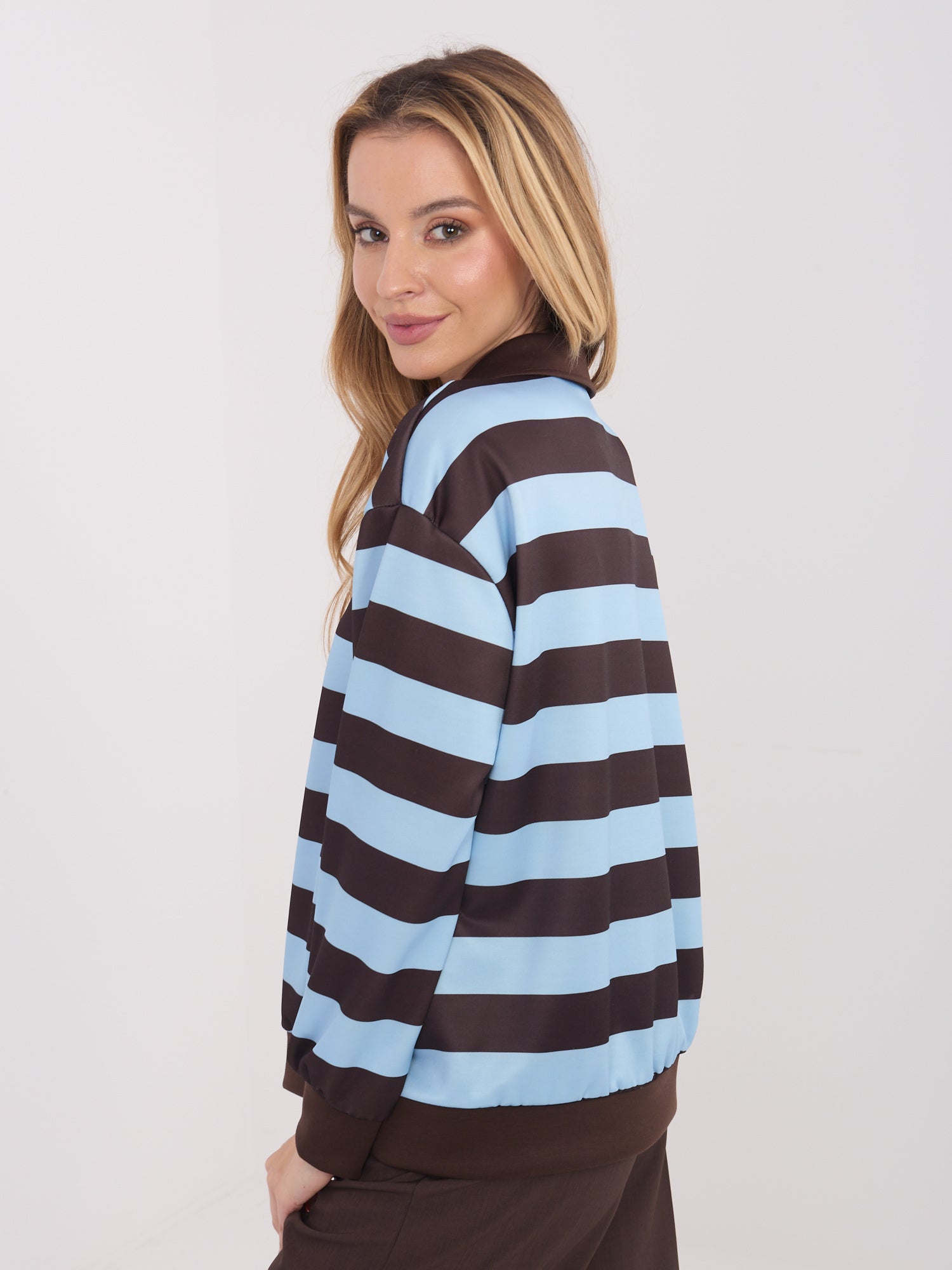 Jasnoniebieska damska bluza typu polo