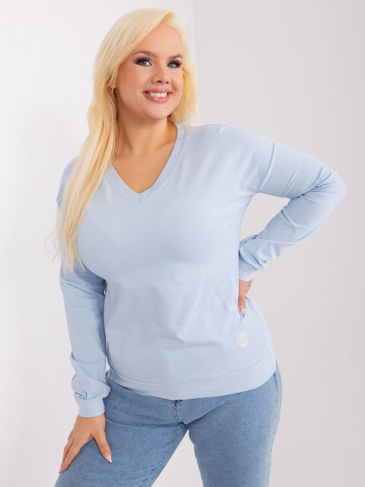 Jasnoniebieska bluzka plus size z dekoltem V