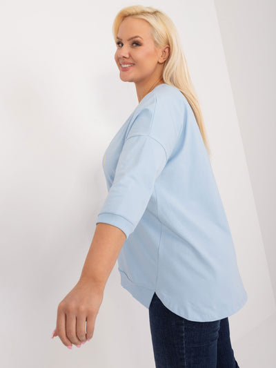Jasnoniebieska bluzka plus size z rozcięciami