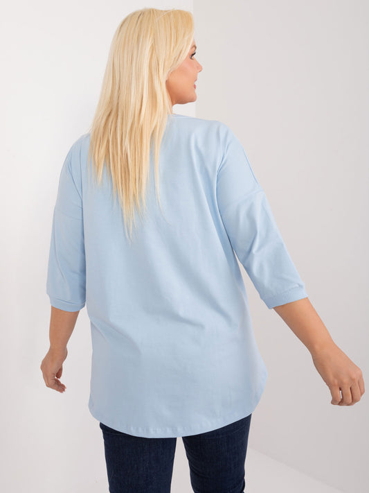 Jasnoniebieska bluzka plus size z rozcięciami