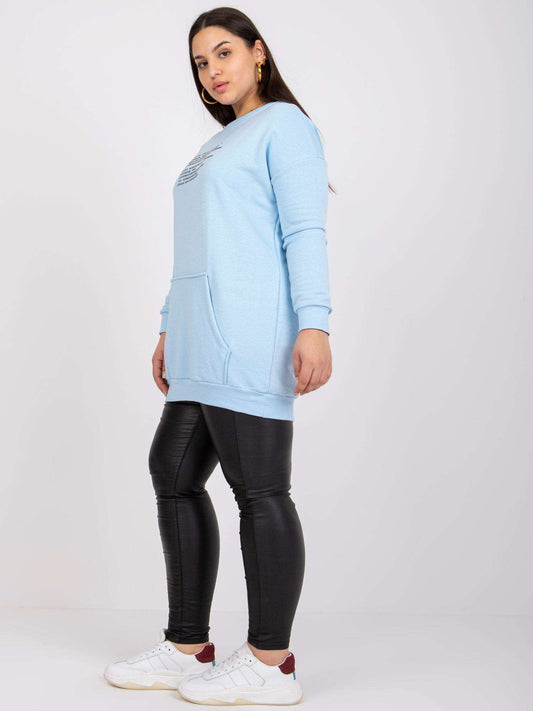Jasnoniebieska bluza plus size z napisami