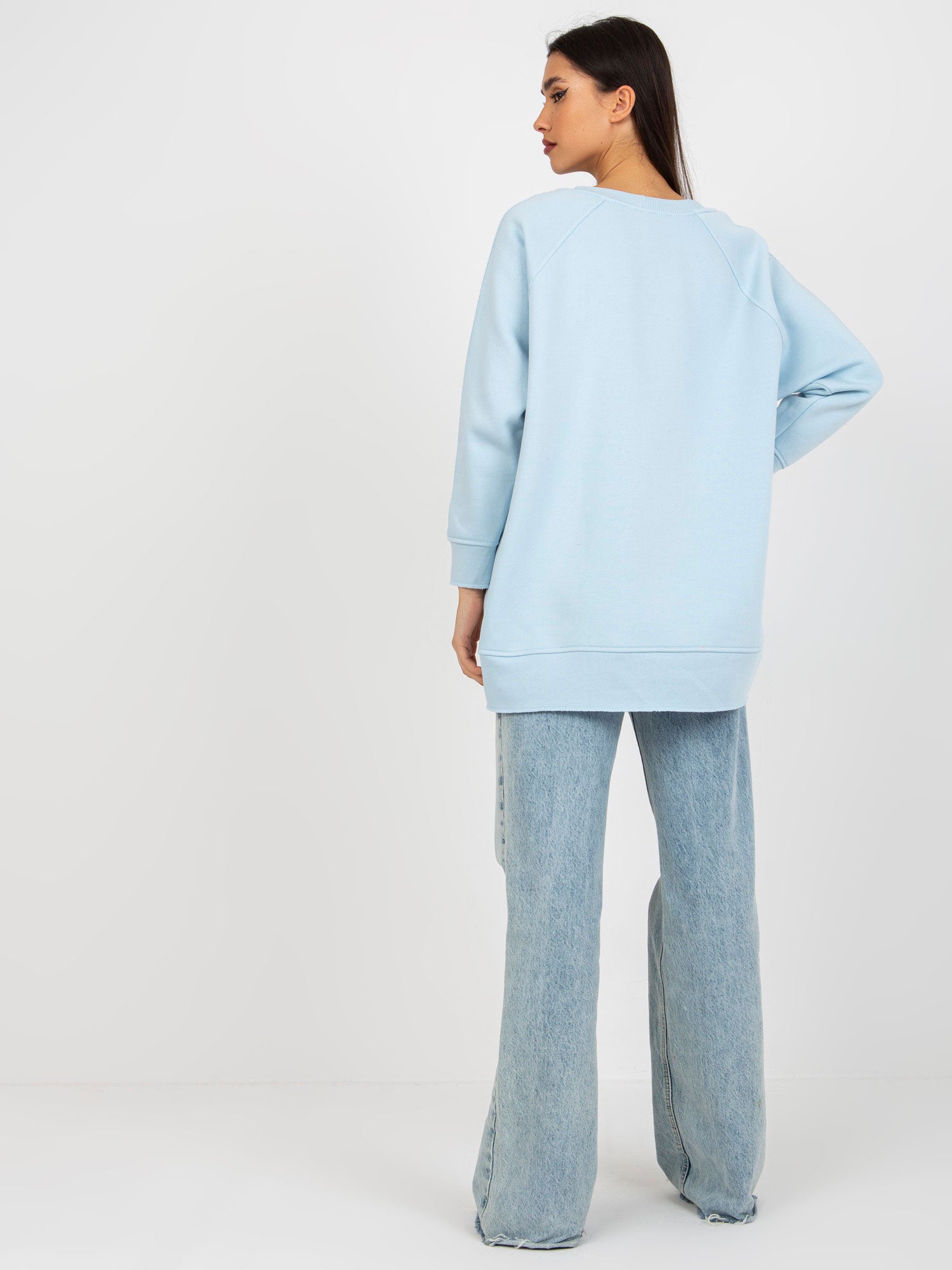 Jasnoniebieska dresowa bluza basic bez kaptura