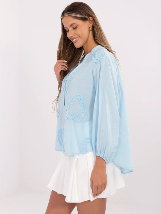 OCH BELLA Jasnoniebieska koszulowa bluzka boho