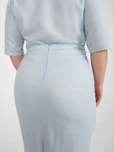 Jasnoniebieska elegancka spódnica plus size