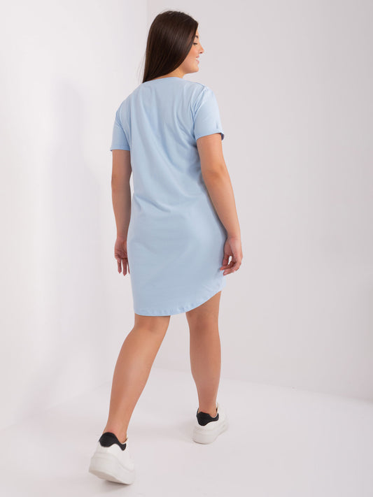Jasnoniebieska sukienka basic plus size z bawełny