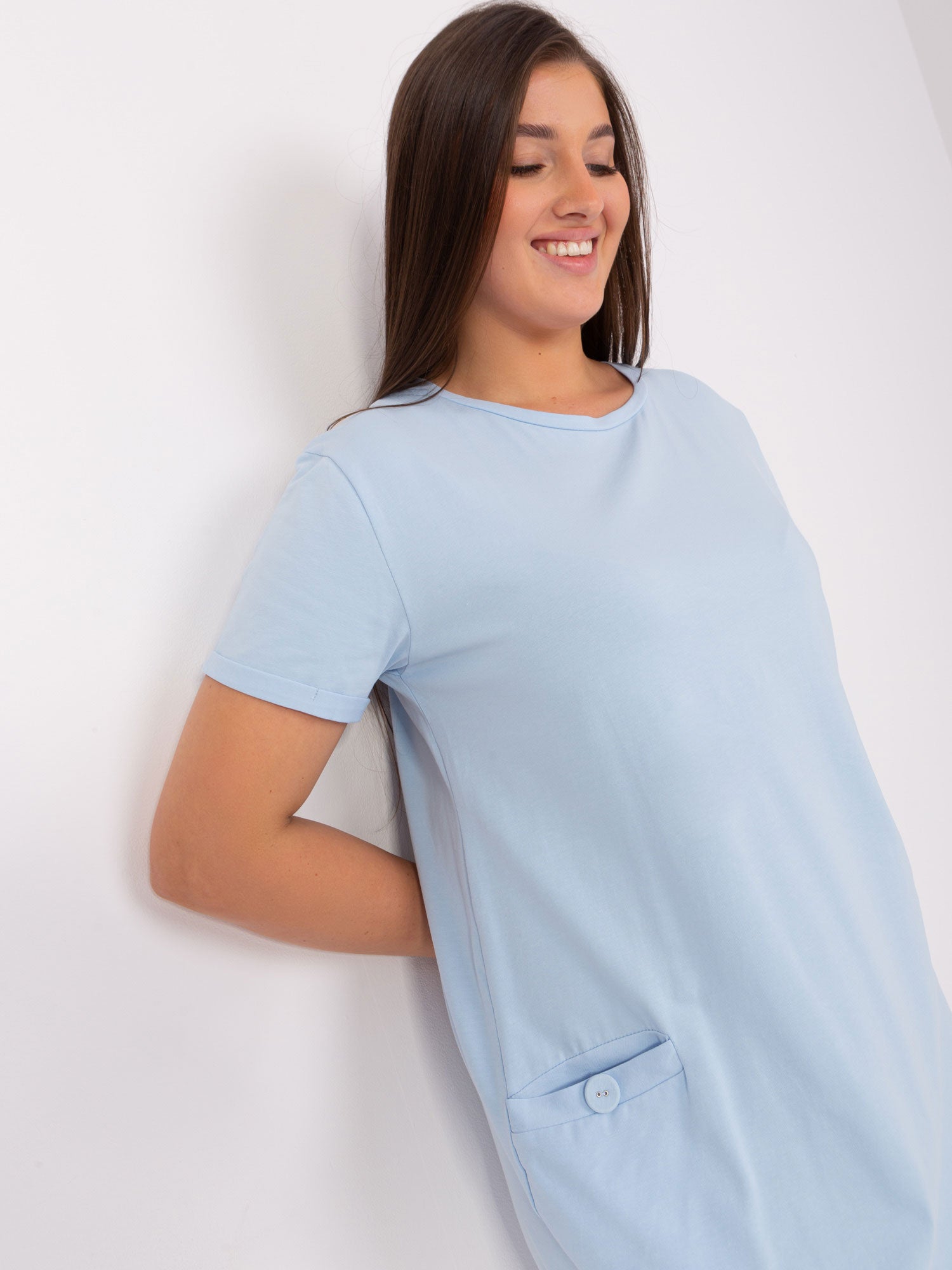 Jasnoniebieska sukienka basic plus size z bawełny