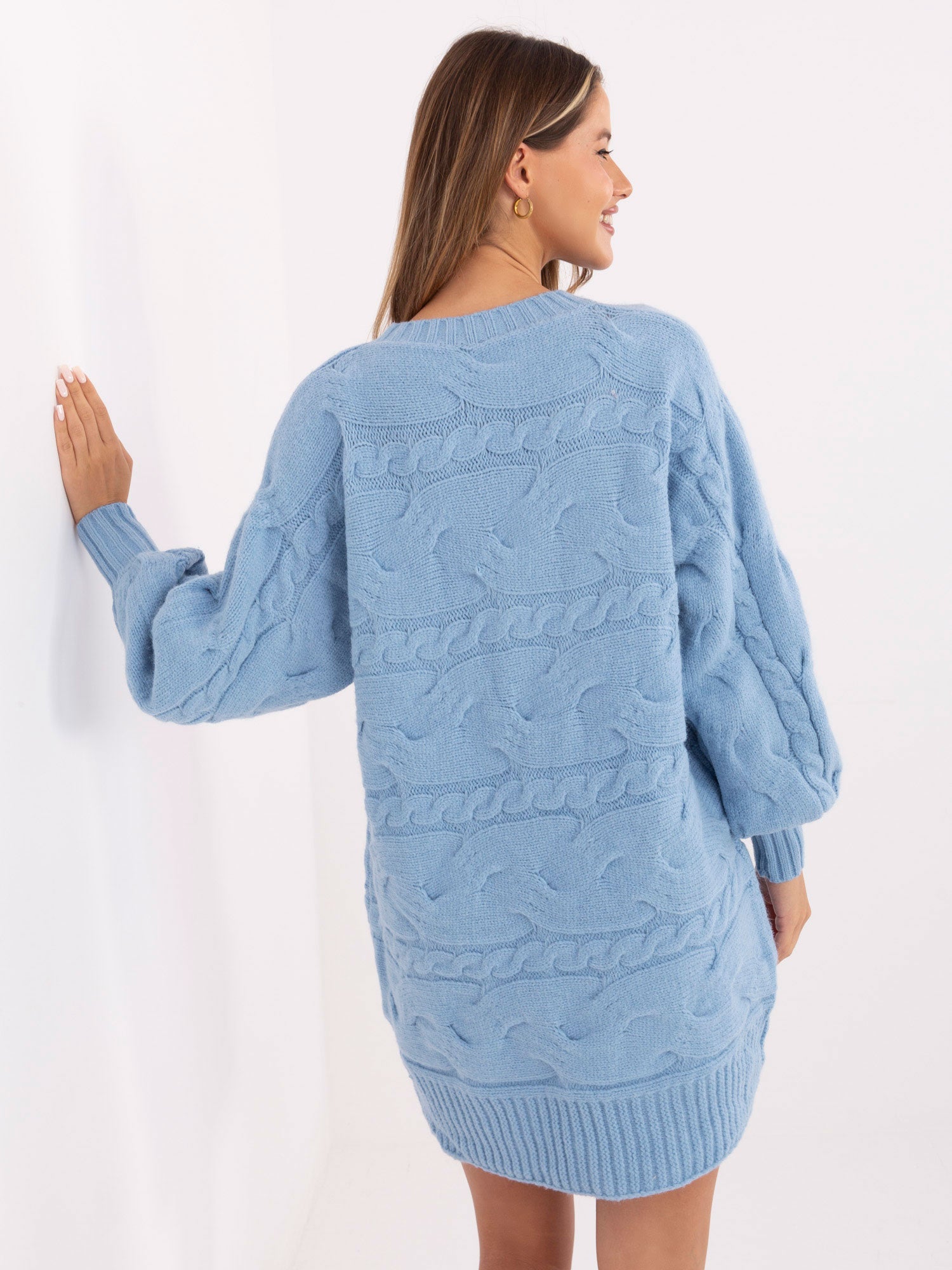 Jasnoniebieska dzianinowa sukienka oversize