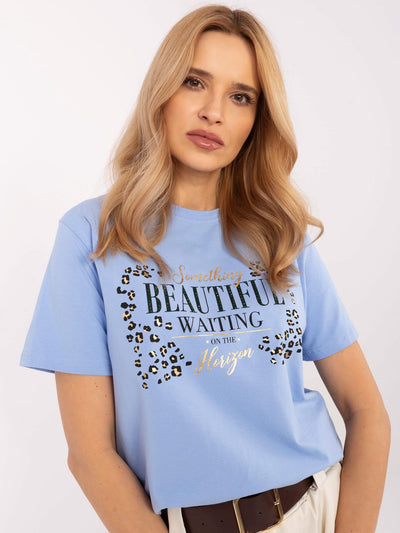Jasnoniebieski bawełniany t-shirt damski z napisem