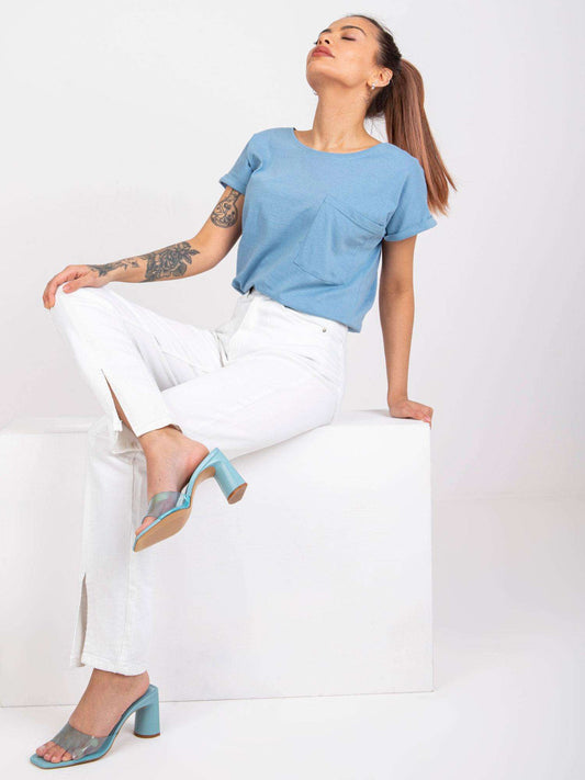 Jasnoniebieski bawełniany t-shirt damski z kieszenią