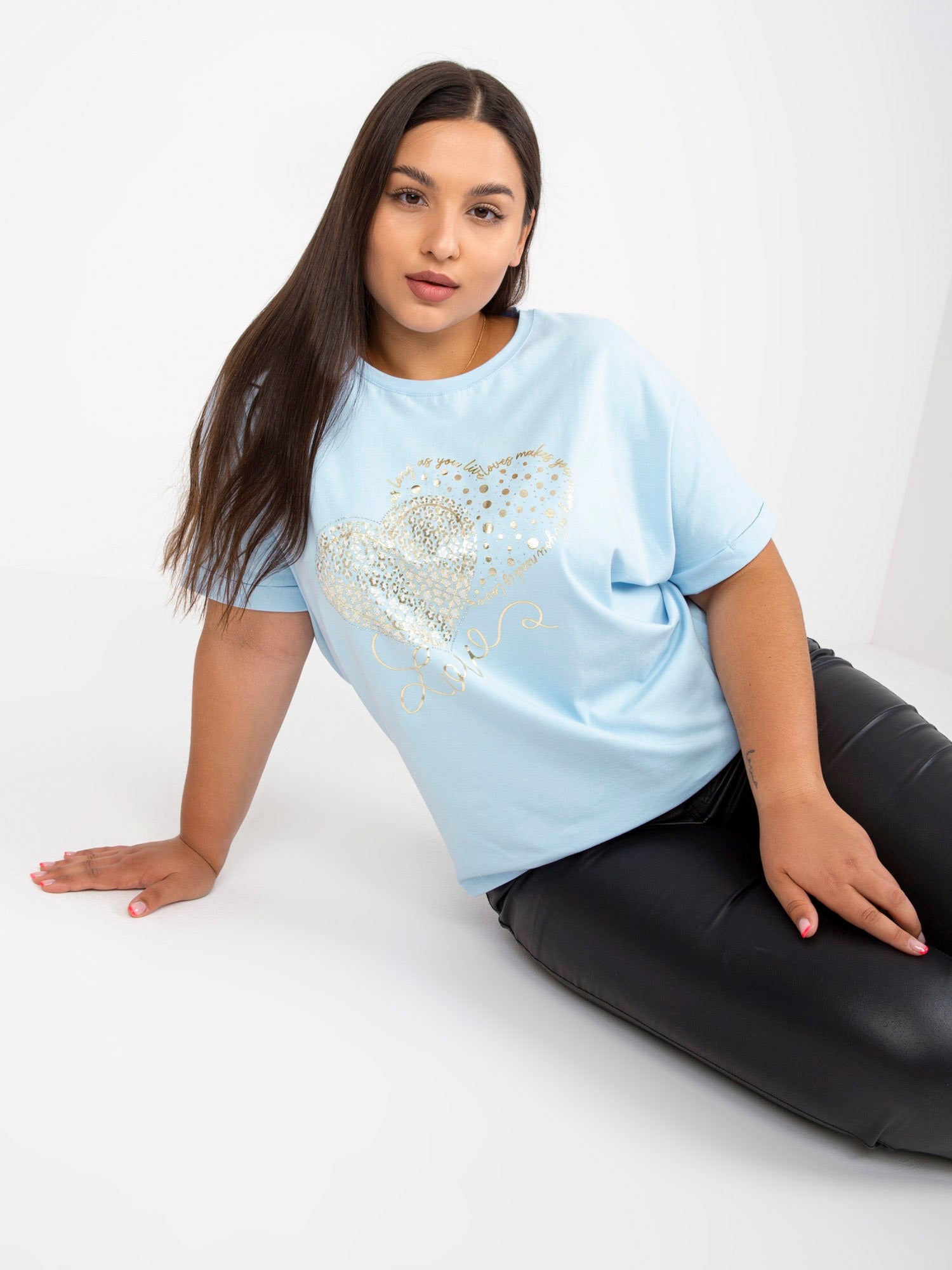 Jasnoniebieski t-shirt plus size z okrągłym dekoltem
