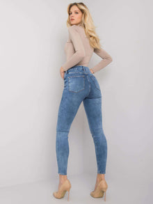 Jasnoniebieskie jeansowe rurki