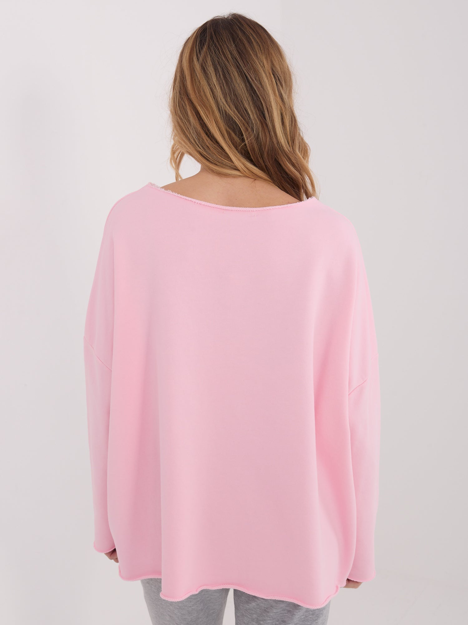 Jasnoróżowa bluza oversize z okrągłym dekoltem