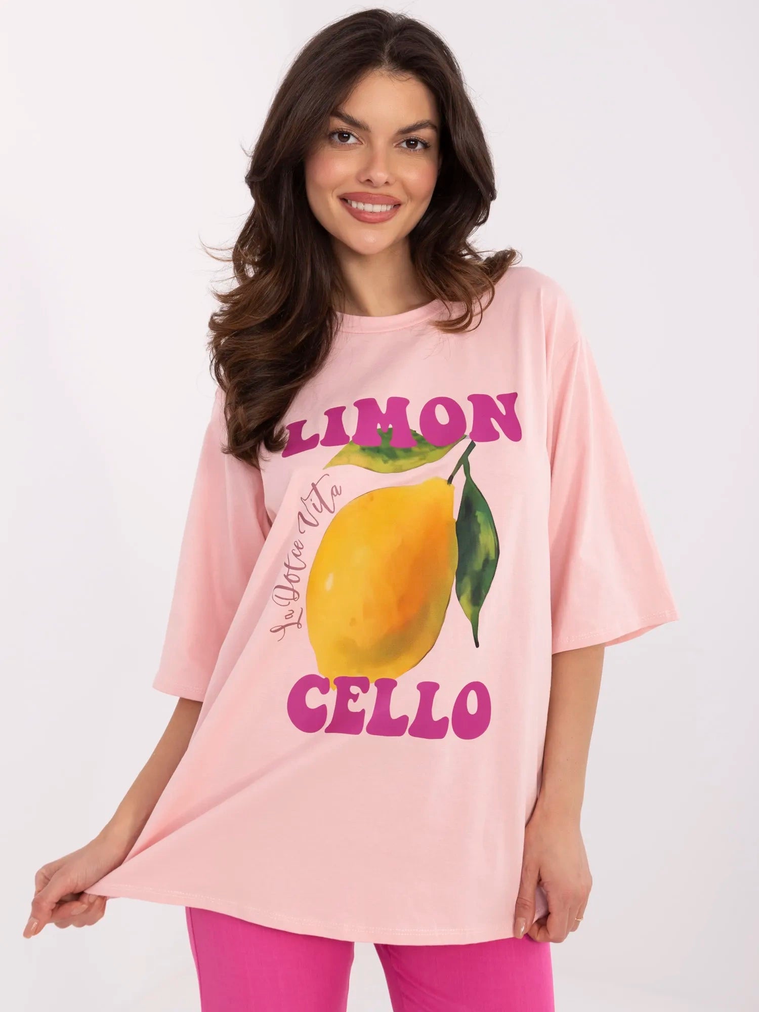Jasnoróżowy damski t-shirt z napisem Limoncello