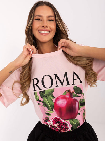 Jasnoróżowy t-shirt z nadrukiem owocu granatu