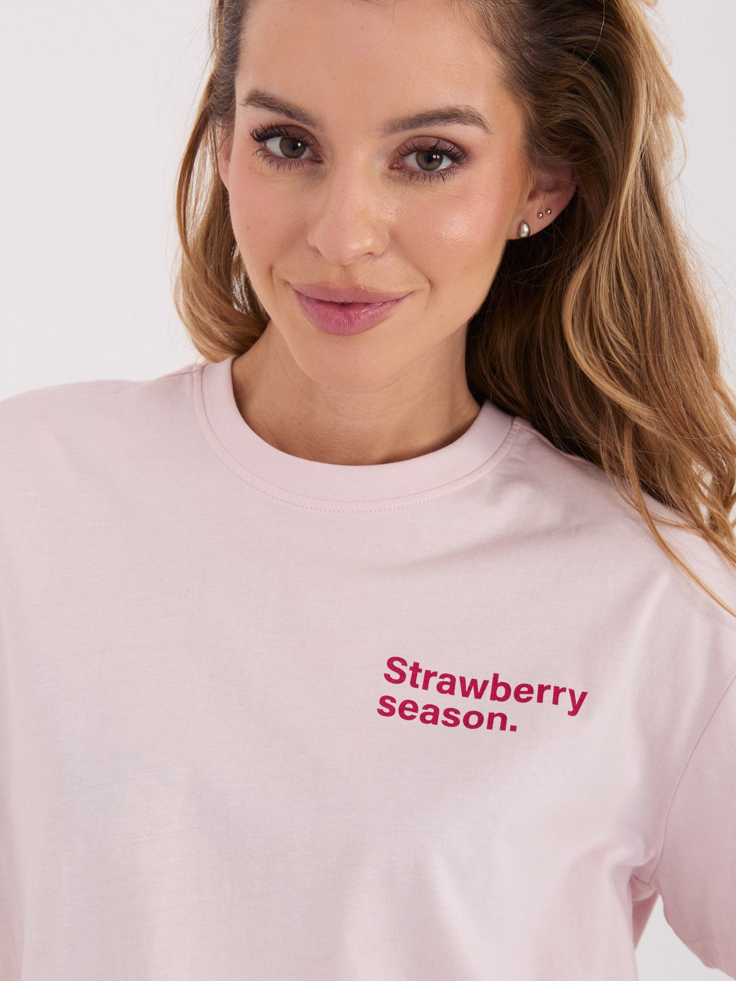 SUBLEVEL Jasnoróżowy t-shirt z nadrukiem na plecach