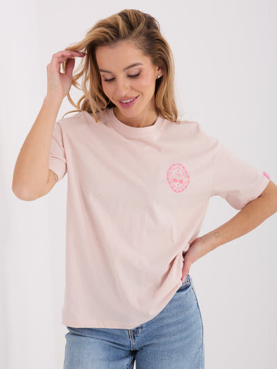 Jasnoróżowy damski t-shirt z haftem