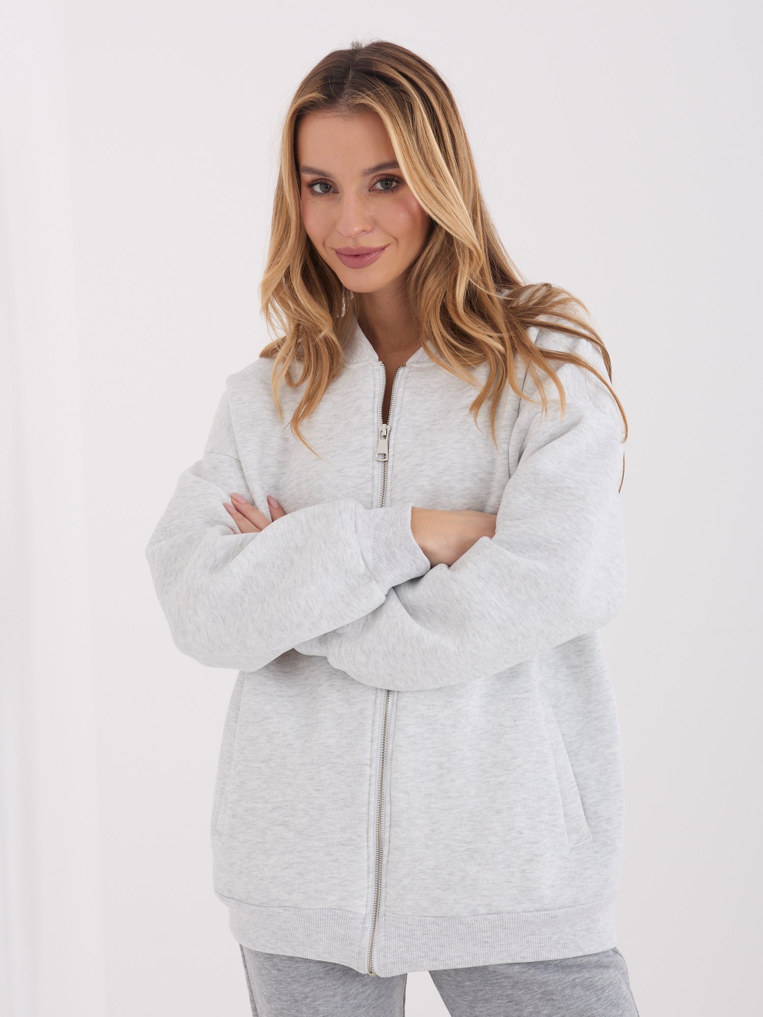 Jasnoszara damska bluza basic z suwakiem