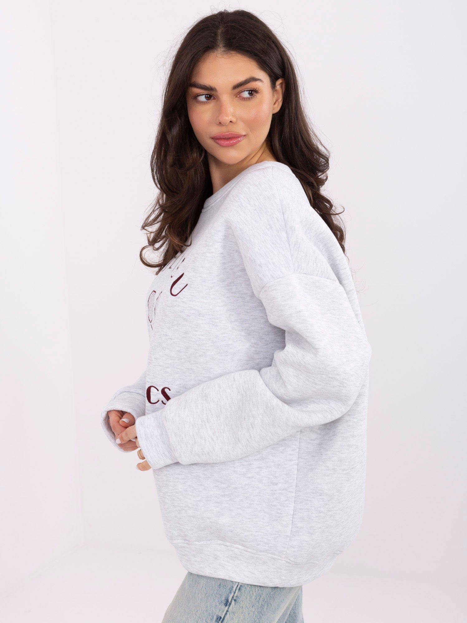 Jasnoszara bluza oversize z haftowanym napisem