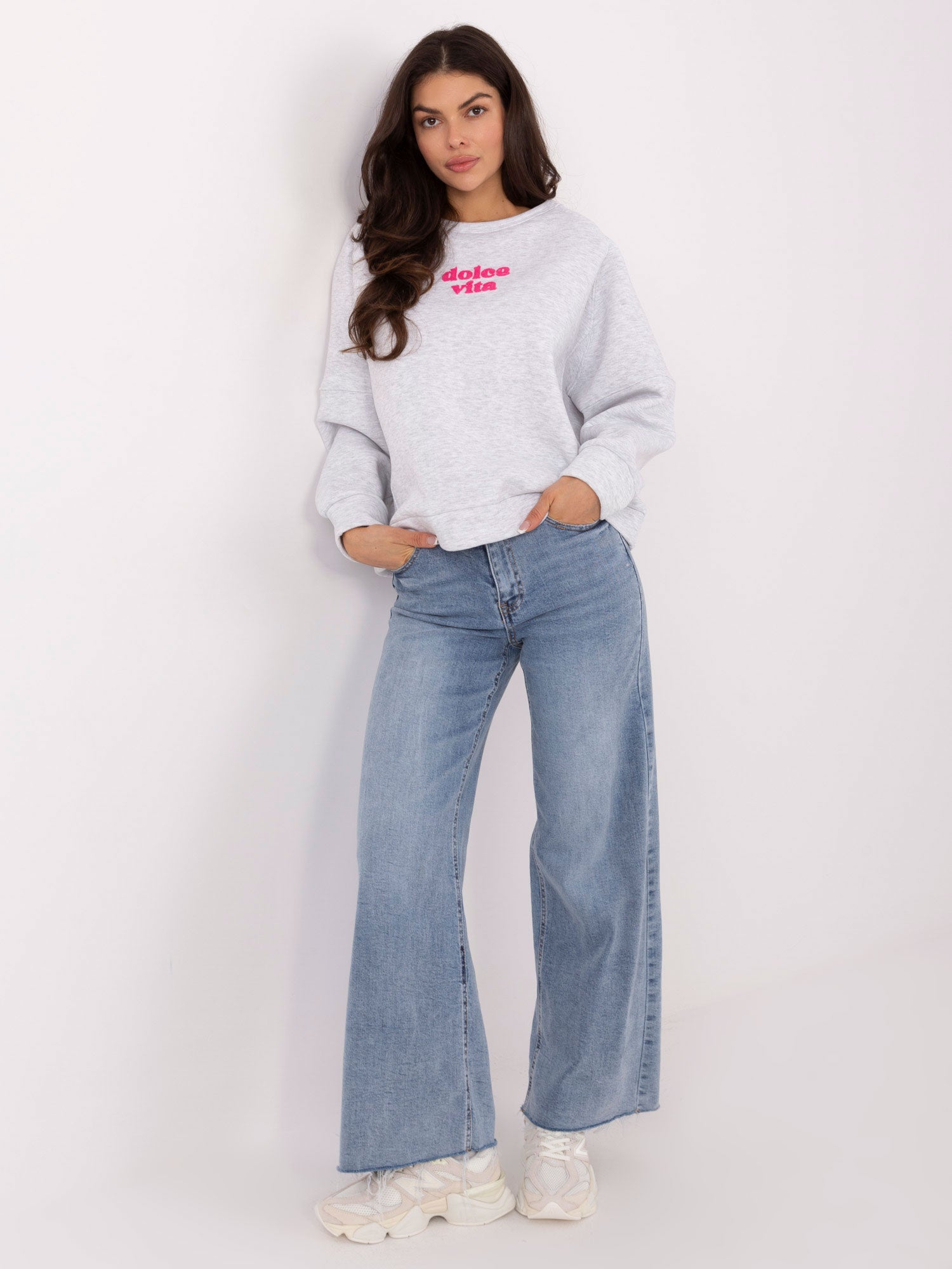 Jasnoszara melanżowa bluza oversize z napisem